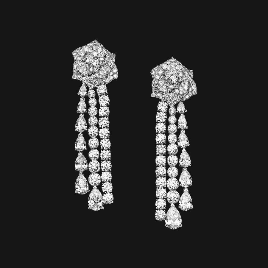 14k Dangling Pendant Earrings Praesent vel neque ut ligula porttitor vestibulum ac eu erat. Pellentesque quis turpis odio - linhnguyen8